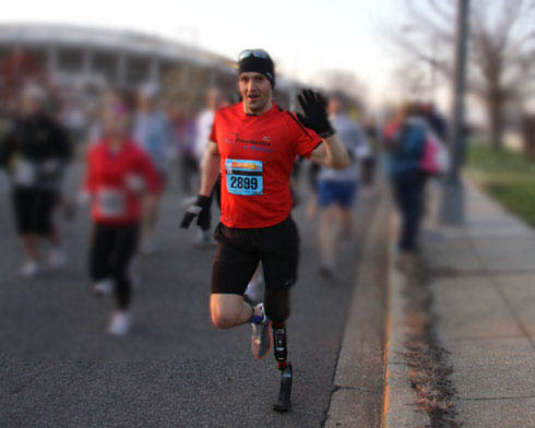 Above Knee Amputee Runs the Washington DC Marathon